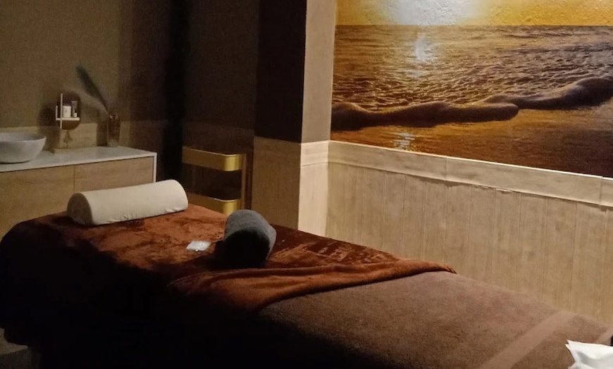 Image 4: Head spa de hasta 90 min. y opción a reflexología podal para 1 persona