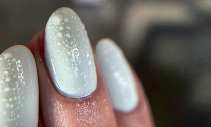 Image 11: Manicure en/of pedicure, zo uitgebreid als jij wil