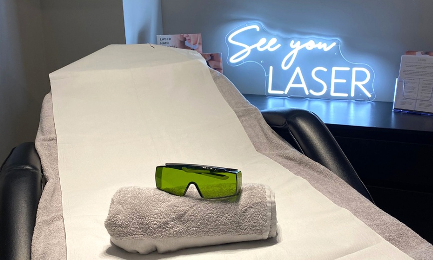 Image 3: Get Smooth Skin: Laser Hair Removal 