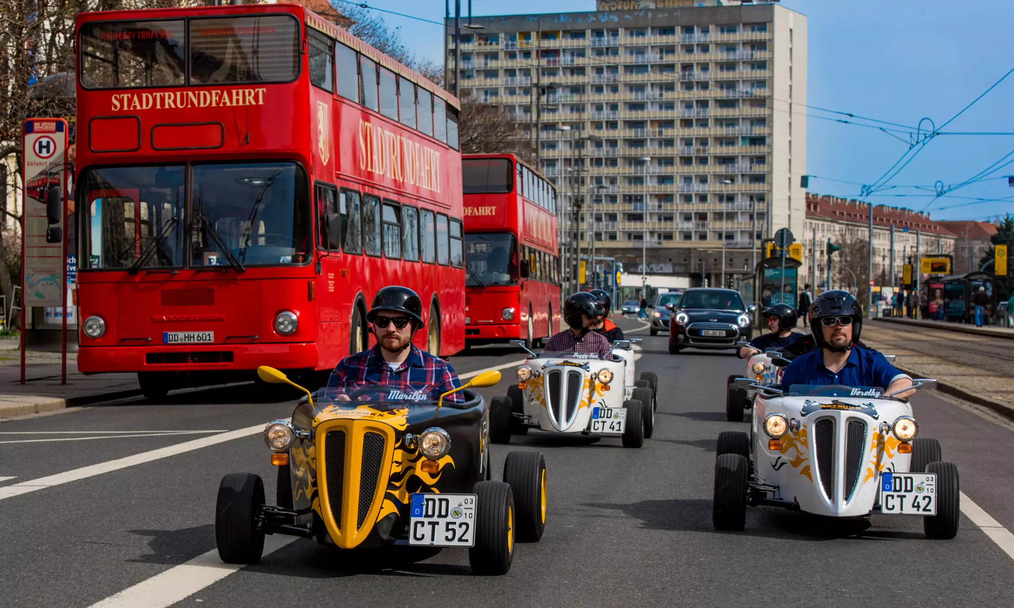 90 Min. HotRod-SURPRISE durch Dresden für 2 oder 4 Personen