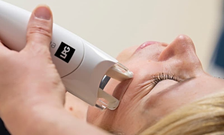 Image 6: Tratamiento facial reafirmante con colágeno, alginato o Indiba kobido