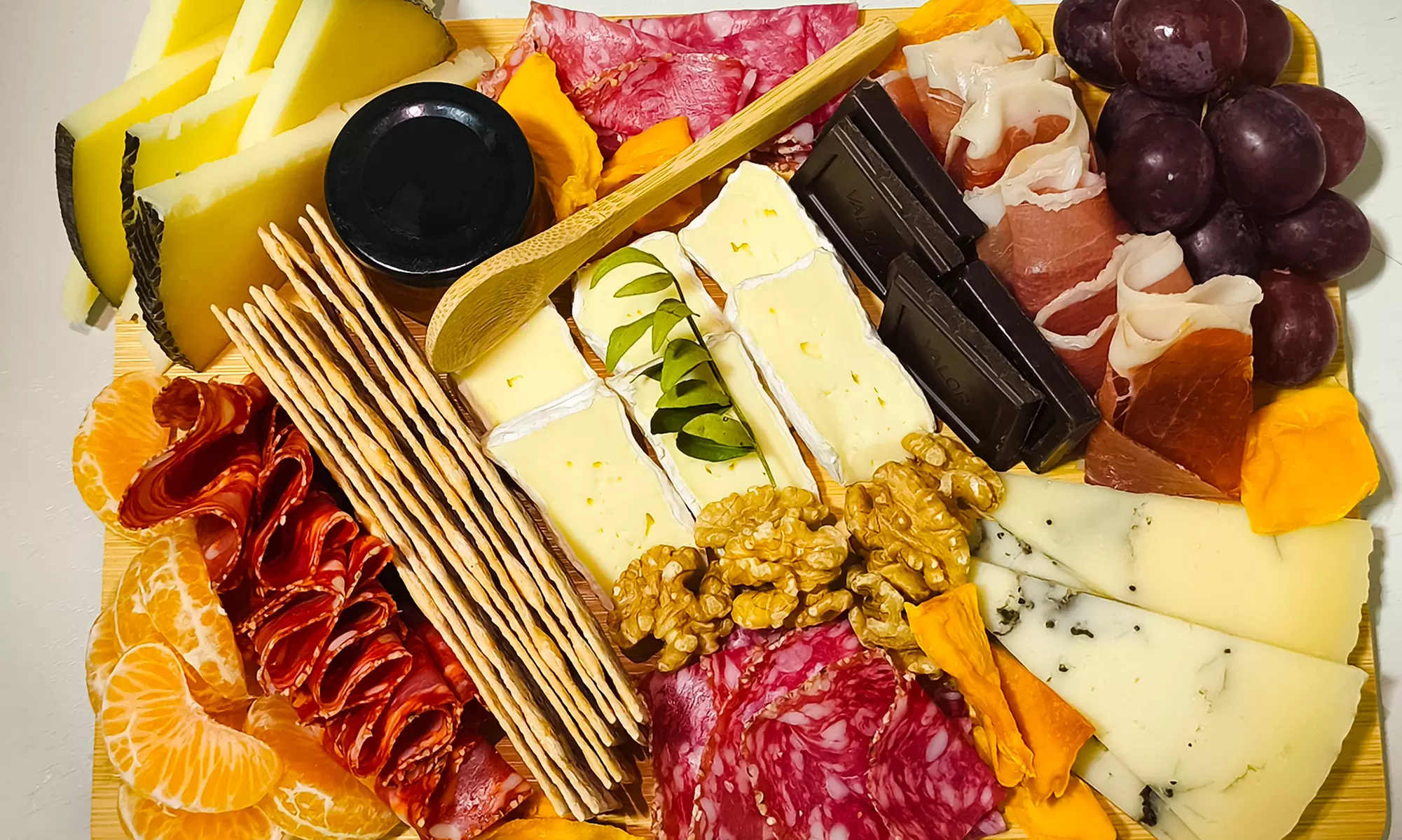 Bandeja de embutidos y quesos para 3-4 personas, entrega a domicilio