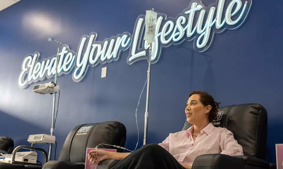 1 or 5 Sessions—Choice of Cryo, Infrared Sauna and More or Day Pass