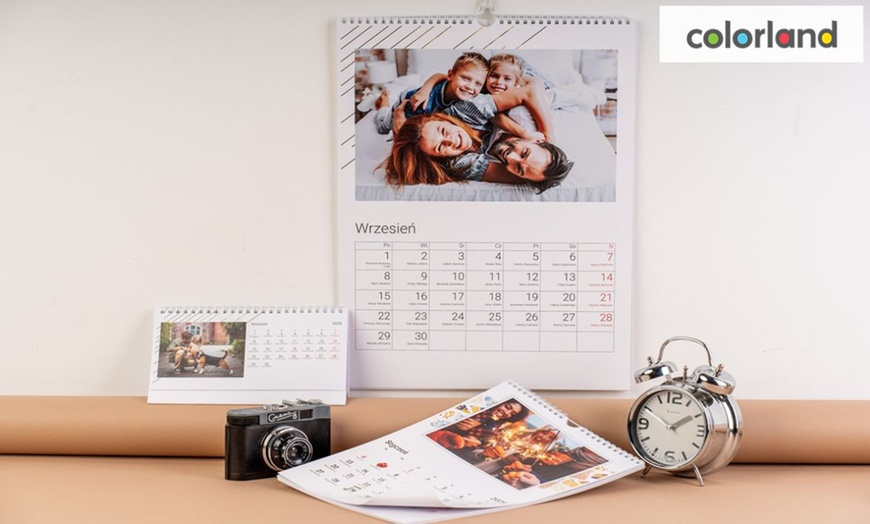 Image 1: Personalizowane kalendarze biurkowe i ścienne z własnymi zdjęciami