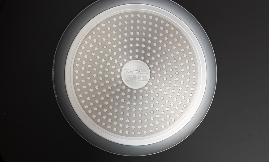 Image 23: Batteria da cucina da 10 o 14 pezzi Royalty Line