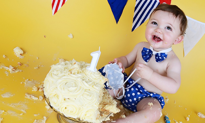 Image 1: Kid's Cake Smash Photoshoot 