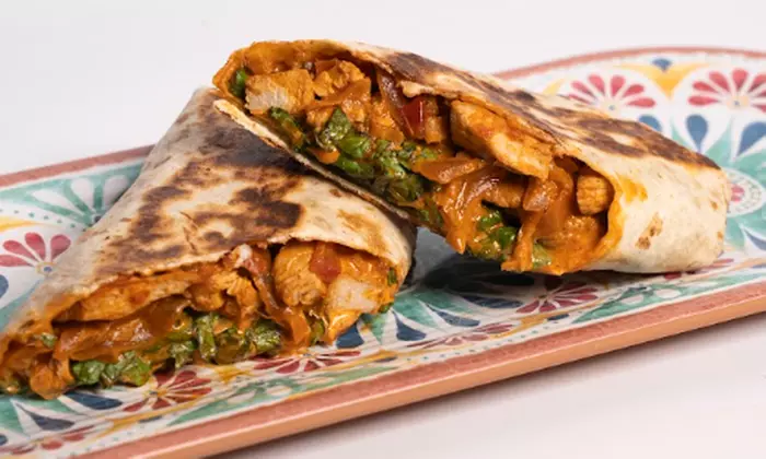 Menú mexicano para 2 o 4 personas con entrantes, principales y bebidas