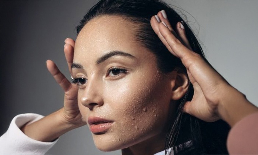 Image 4: One or Four NAD Injection (1mg each) with One B12 Shot 