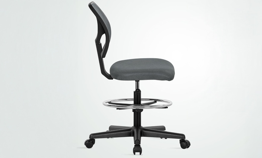 Image 11: Vinsetto Ergonomic Mesh-Back Chair