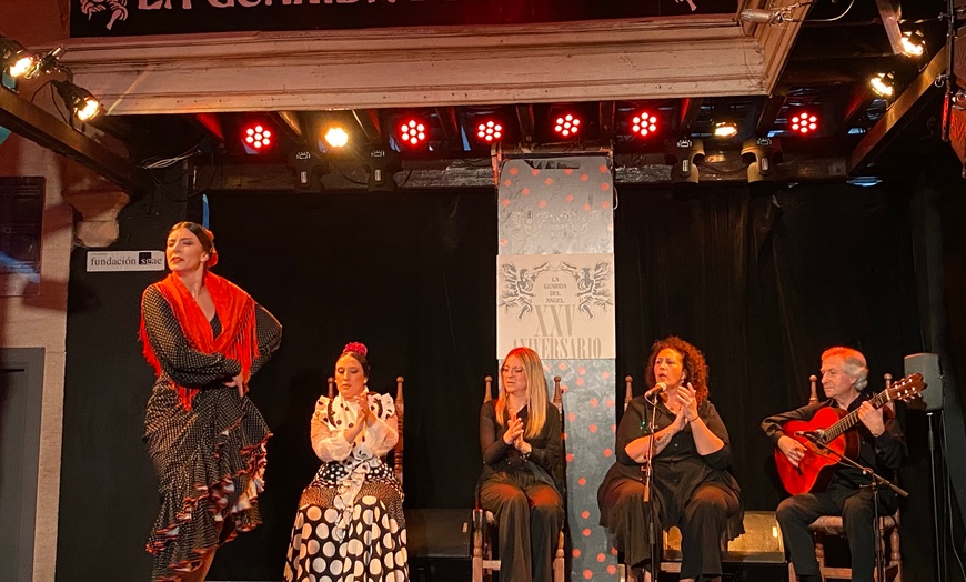 Image 3: ¡Vive la pasión del flamenco! Disfruta de un espectáculo único