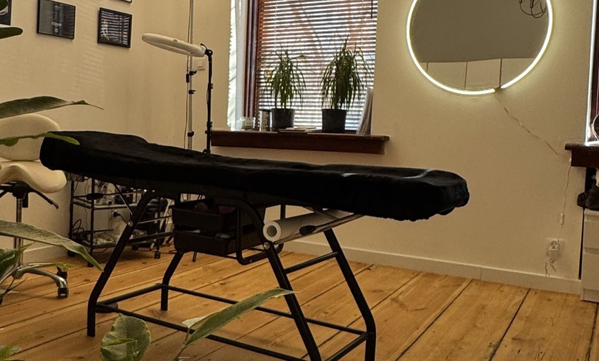 Image 1: Laminacja brwi i rzęs, makijaż permanentny i laserowe usuwanie tatuaży