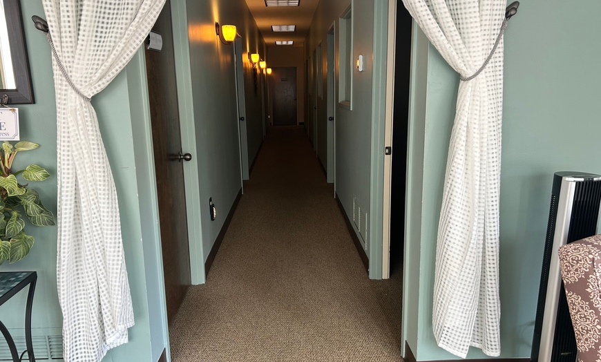 Image 4: Swedish & Deep Tissue Massage Deal | Portland, OR