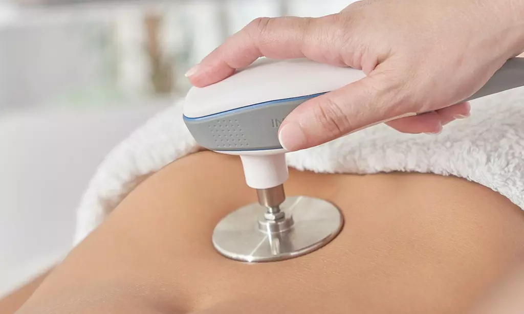 Radiofrecuencia facial, cuello y escote con serum y masaje Kobido