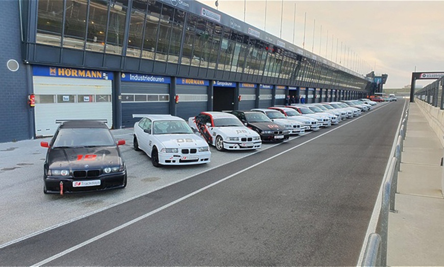 Image 6: Taxi ou course sur circuit  avec Driving Fun