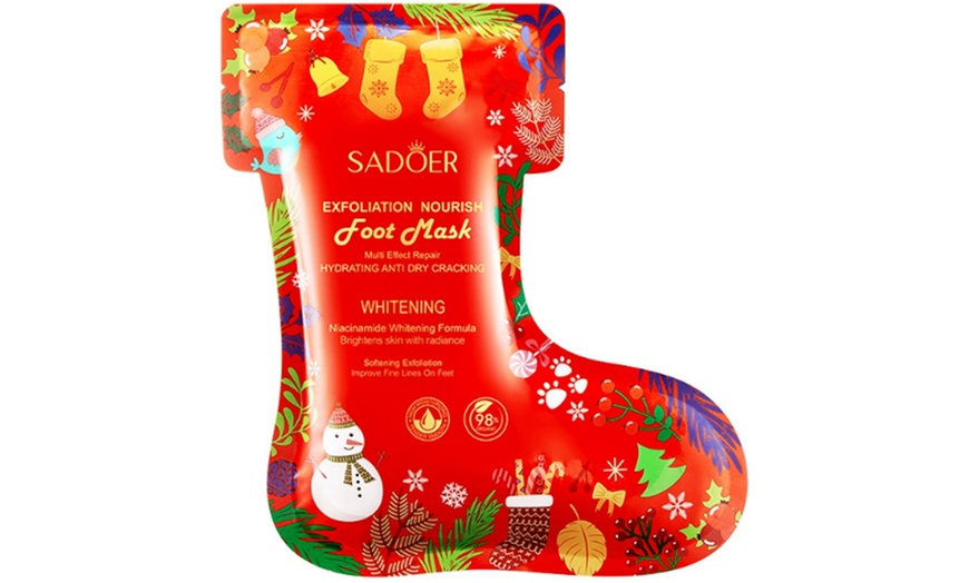 Image 2: 10 Packs of Christmas Niacinamide Foot and Hand Mask