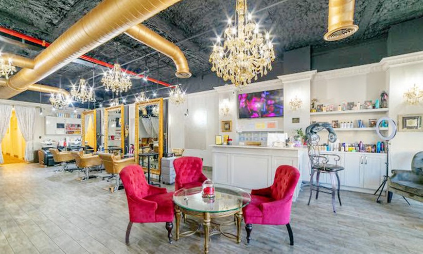 Image 4: Unwind with One 60 or 90 Minutes Deep Tissue Massage