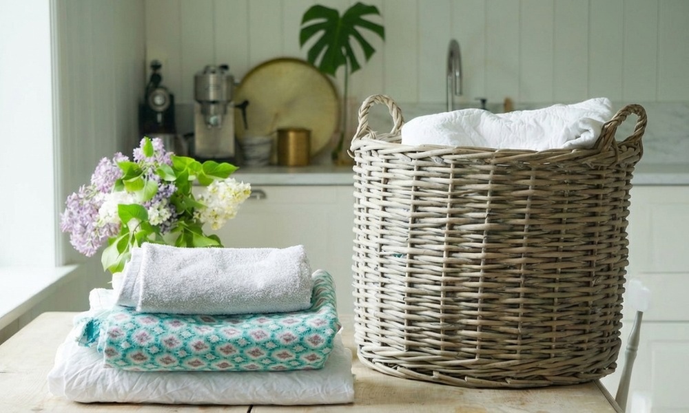 Spotless Clean with 2 or 3 Sessions with 2 Hours of House Cleaning with One Cleaner @Aimees House(Up to 46%
Off)