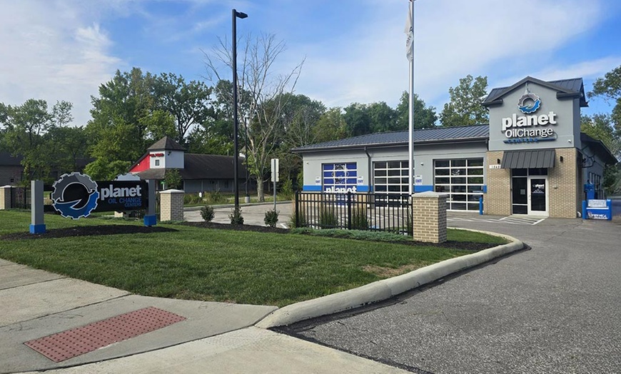 Image 2: Premium Oil Change with Free Car Wash