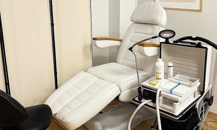 Image 4: Klassische Gesichtsbehandlung, Mikrodermabrasion oder Microneedling