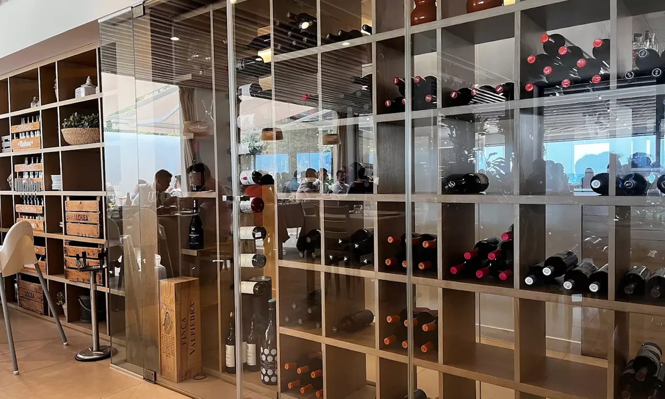 Comilona frente al mar: menú mediterráneo La Ferrera para 2 o 4 pax.