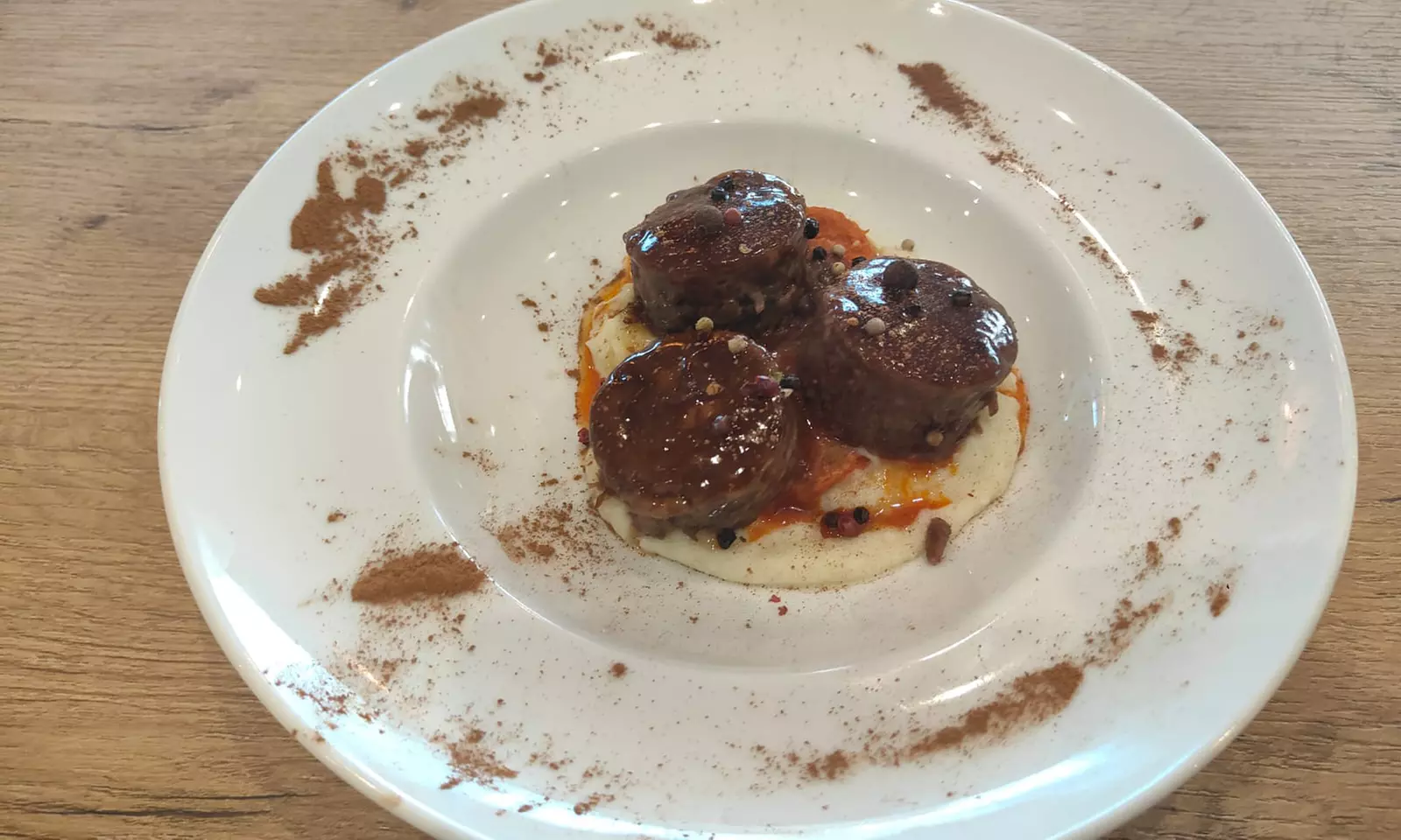 Sabors de Catalunya con entrantes, principales, postres y bebidas