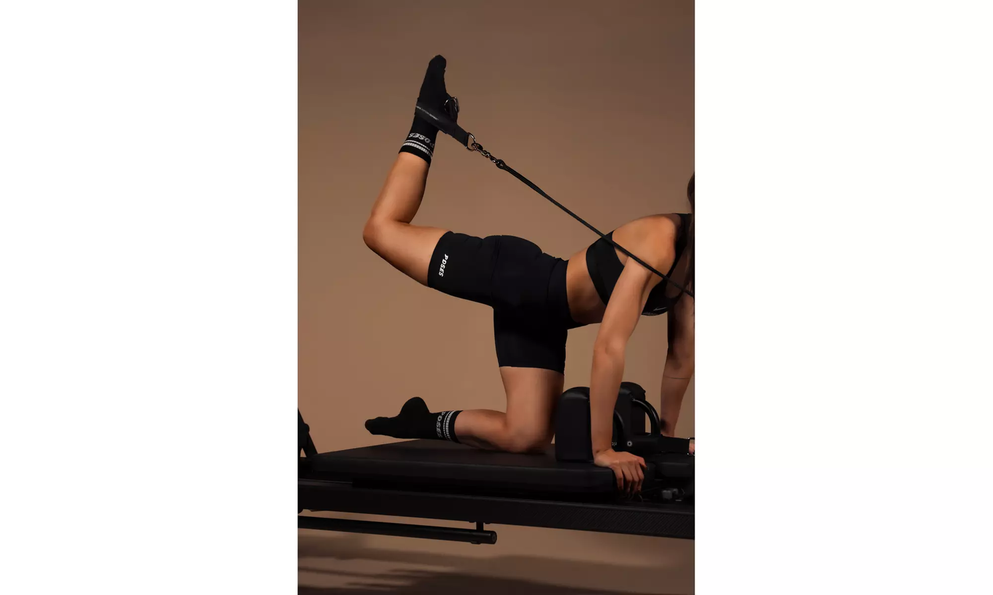 1 ou 3 sessions de POSES Reformer ou Studios à Paris (jusqu'à 63% de remise) - Primary Image