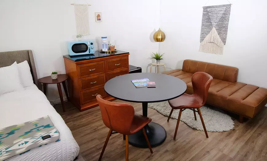 Deluxe King Suite