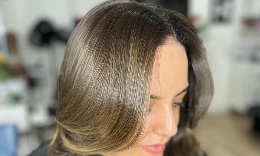 Image 9: Forfait coiffure ou lissage au choix sur toutes longueurs de cheveux