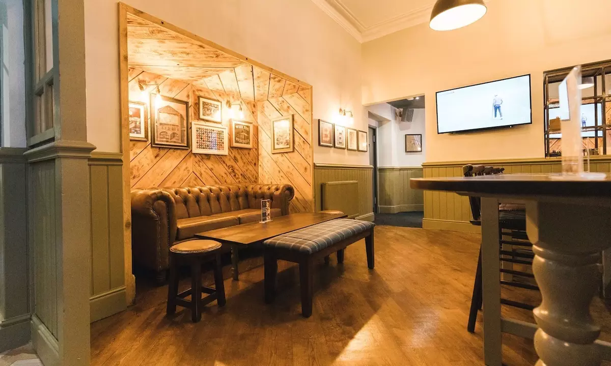 Manchester: One Night w/Breakfast, Optional Bottle of  Prosecco&Dinner