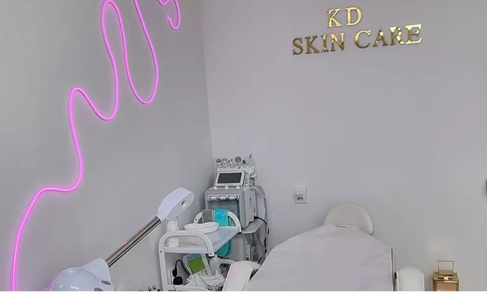 Odmładzające zabiegi RF lifting i IPL na twarz, szyję i dekolt