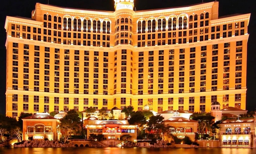 Image 9: ✈ Las Vegas Escape: 4 Days with Air & Hotel