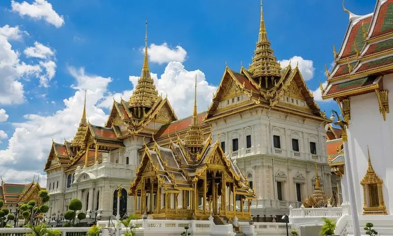 ✈ 10-Day Bangkok, Chiang Mai & Phuket Vacation with Air