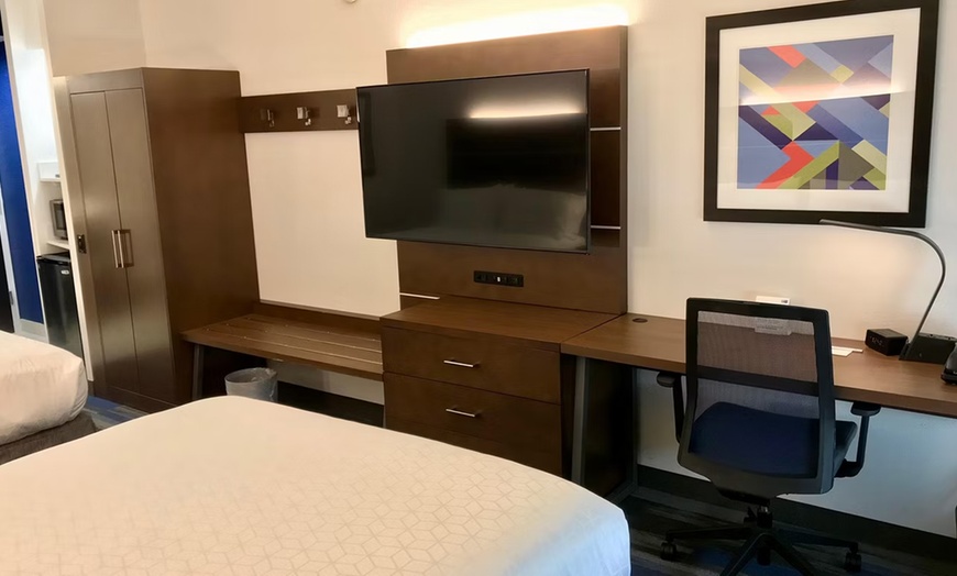 Image 13: Stay at Holiday Inn Express Fishkill–Mid Hudson Valley, NY