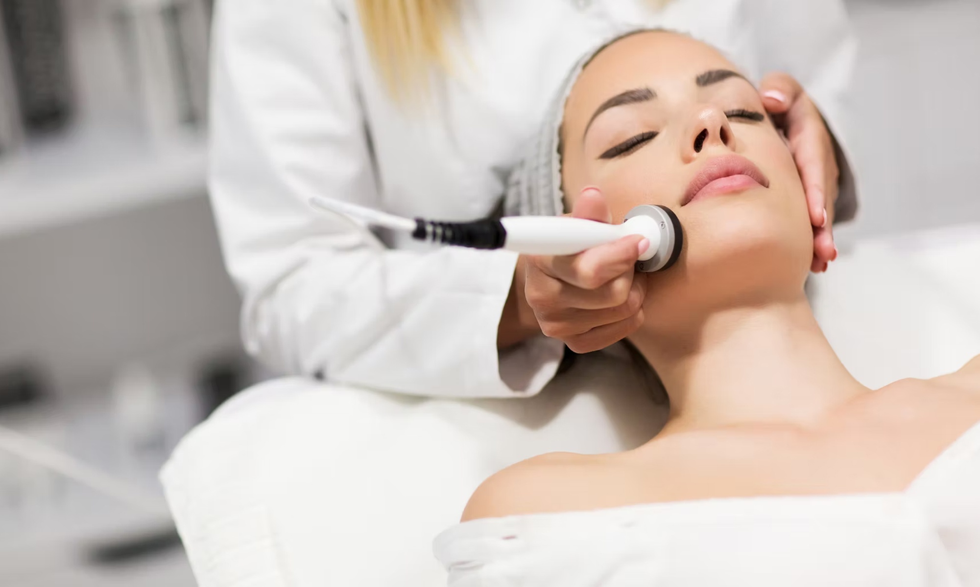 Aqua Facial und / oder Microneedling für 1 Person