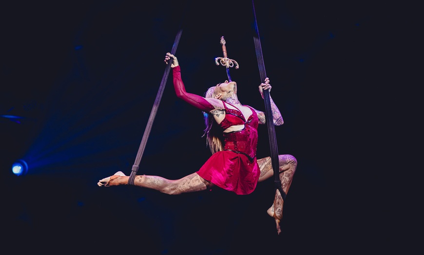 Image 5: Circus Extreme: Family Fun & Thrilling Stunts – Don't Miss the Action