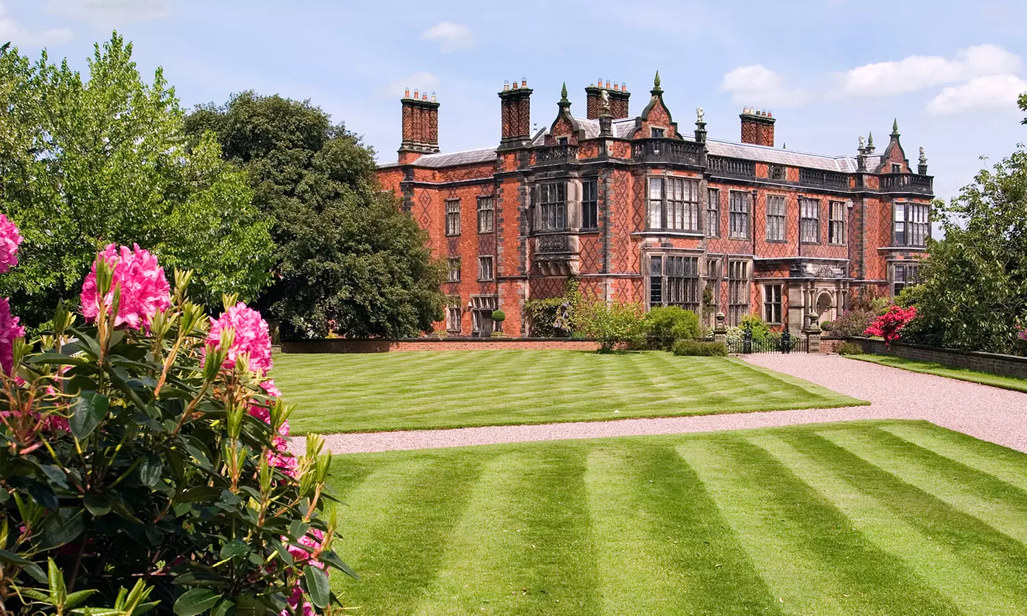 Discover Britain's Heritage with Historic Houses Annual Membership