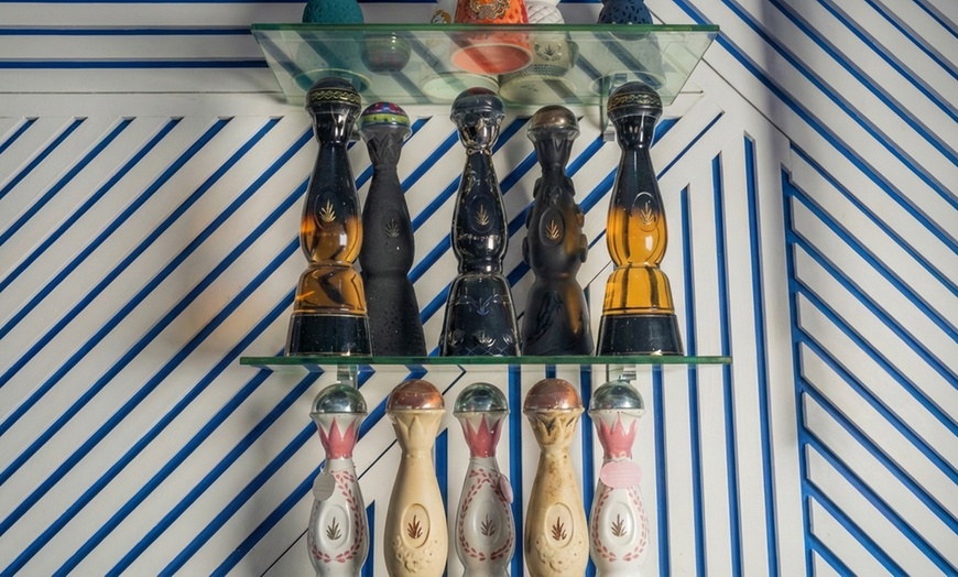 Image 8: Brunch or Dinner with Cocktails at Swigzz Restaurant & Lounge