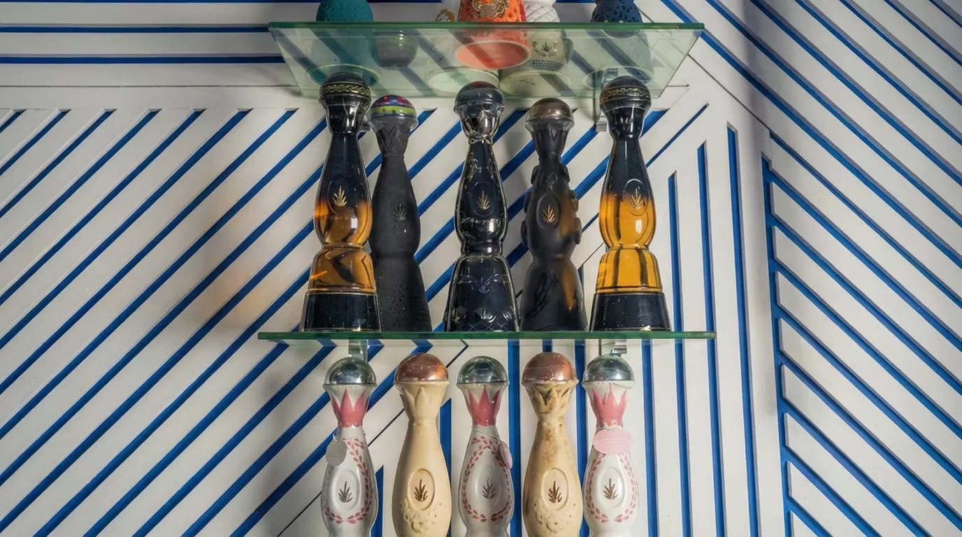 Brunch or Dinner with Cocktails at Swigzz Restaurant & Lounge