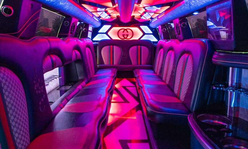 Image 7: Enjoy a 1, or 2 Hour Luxury Limo Ride with Chauffeur in Dubai!