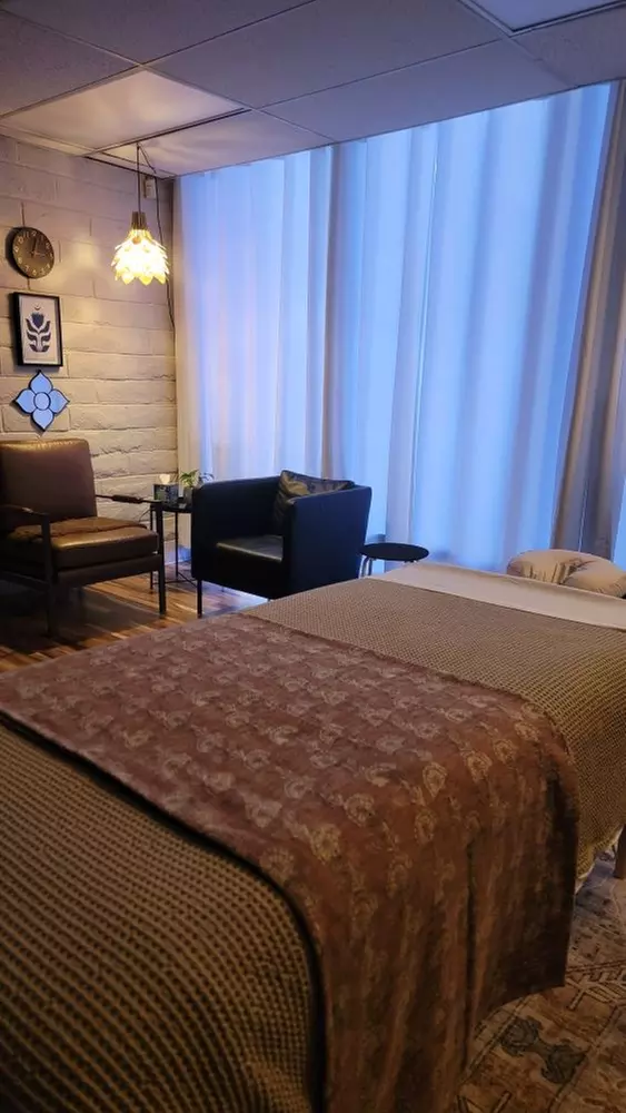 Ultimate Relaxation: 60 or 90 Minute Therapeutic Massage