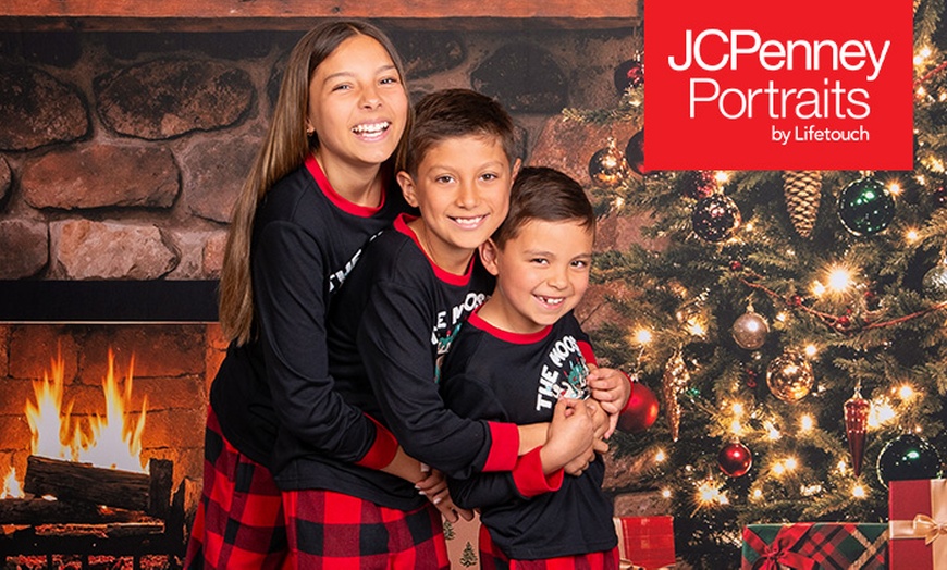 Image 3: Weekday Special: JCPenney Photography Sessions