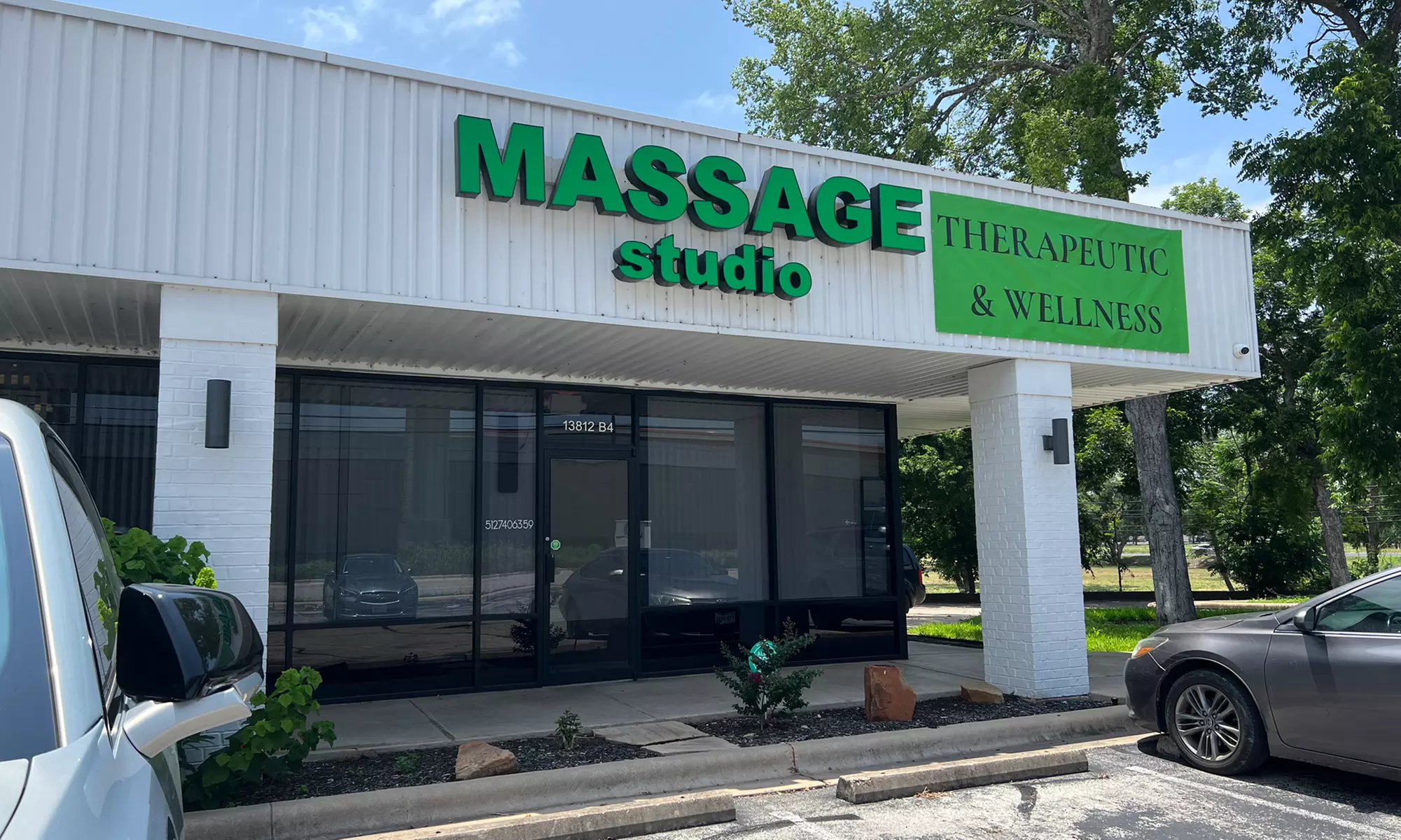 Up to 51% Off on 50 Mins Therapeutic Body Massage with Hot Stone