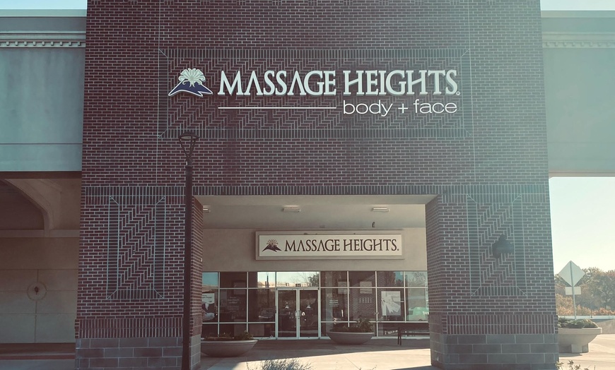 Image 2: Massages with Choice of Elevation & Packages with Massage + Facial