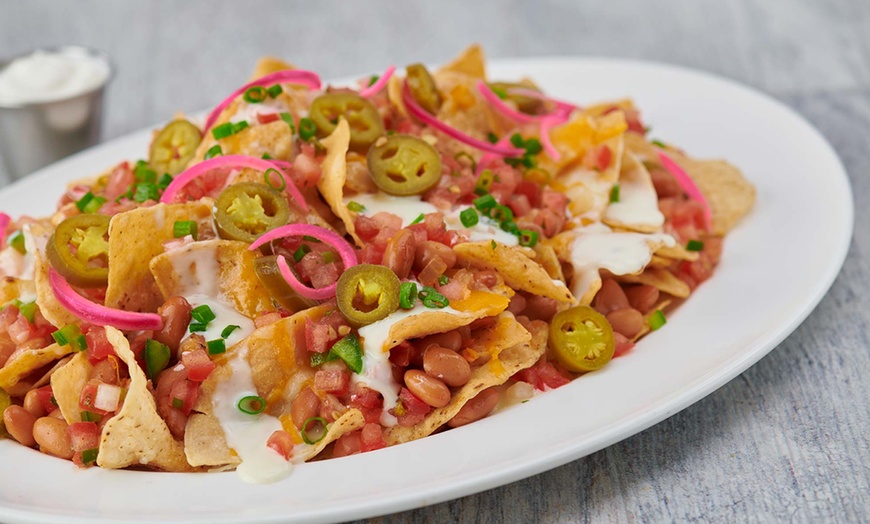 Image 6: Menú Hard Rock Café clásico o premium para 2 o 4 personas con bebida