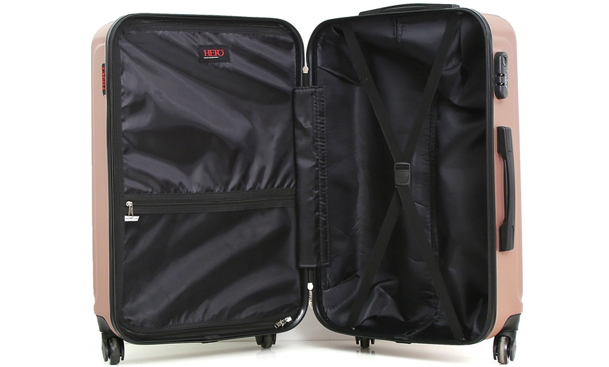 Image 20: Three-Piece Hero Luggage Set