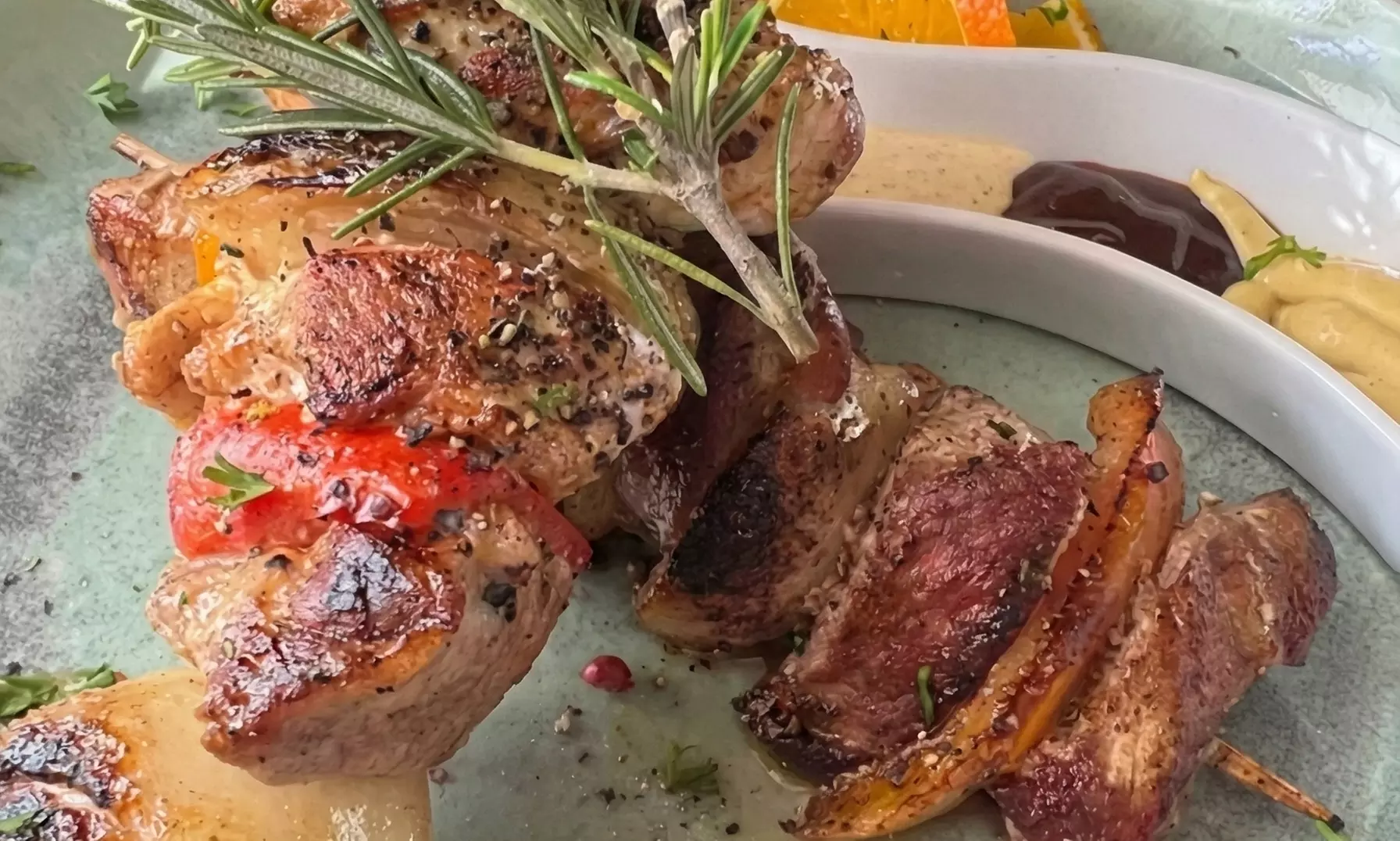 3-Gänge-Menü oder eine gemischte Grillplatte​ für 1 oder 2 Personen