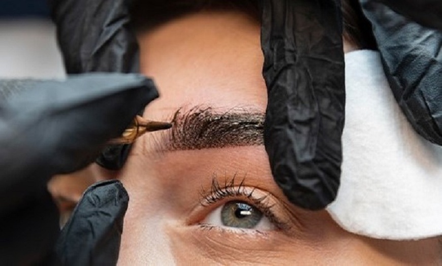 Image 2: Sesión de microblading o microshading de cejas 