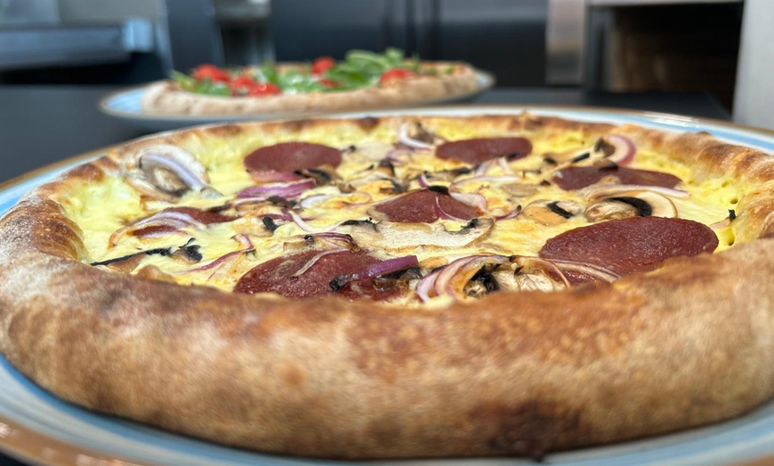 Image 4: 2 oder 3 Gänge: Vorspeise, Pizza & Dessert nach Wahl für 2 od. 4 Pers.