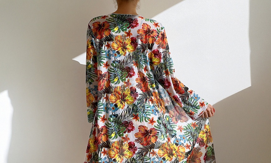 Image 3: Bikini de cintura alta con estampado floral y kimono a juego