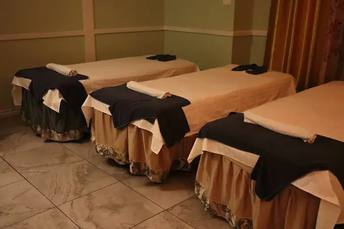 Up to 36% Off on Couples Massage at Paradise Massage